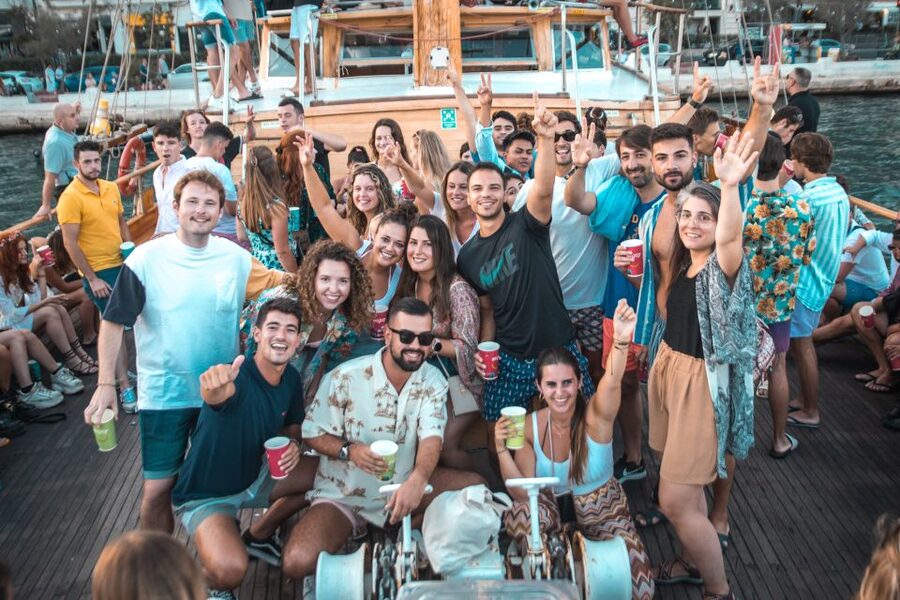 Malta: Lazy Pirate Boat Party with Drinks & Food - Leaving Sliema as Malta’s coast turns dark