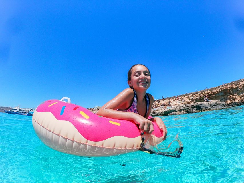 Malta: Sunset Cruise to the Blue Lagoon - Food, drinks, and the Hornblower mood