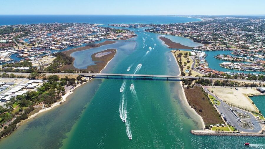 Mandurah: Dolphin and Views Cruise - Why families find the deck appealing
