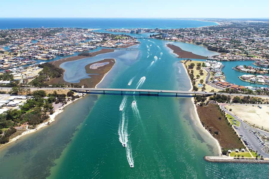 Mandurah: Dolphin and Views Cruise - Who should book this Mandurah cruise?