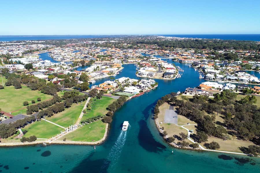 Mandurah: Dolphin and Views Cruise - Leaving 73 Mandurah Terrace for the calm waterways