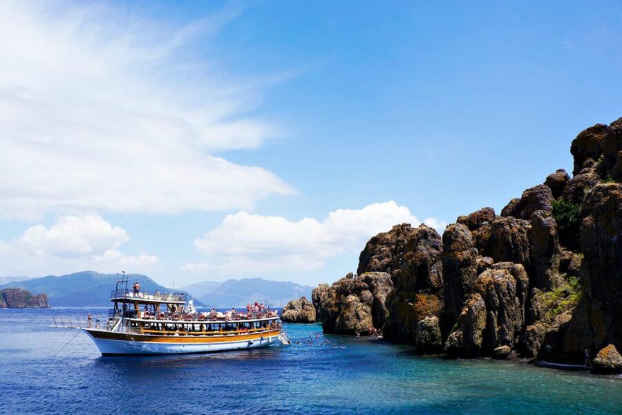 Marmaris: Boat Trip with Unlimited Drinks and BBQ Lunch - Aquarium Bay and Phosphorous Cave