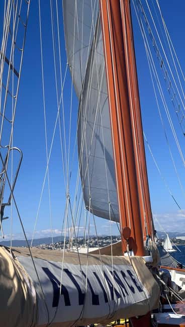 Marseille: Calanques Sailing Cruise with Lunch and Wine - Meeting the schooner at Marseille’s Old Port