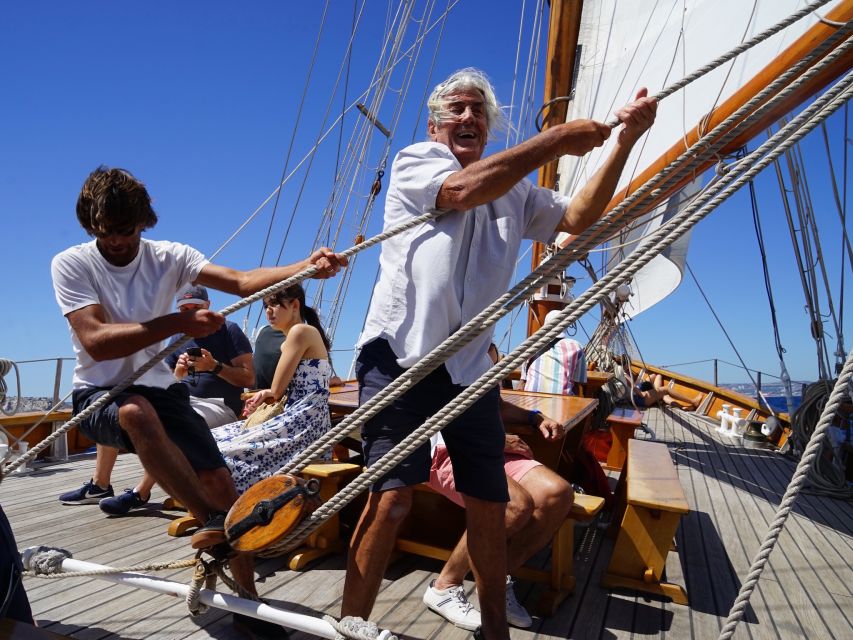 Marseille: Calanques Sailing Day Trip with Lunch and Wine - A vegetarian lunch that earns its place