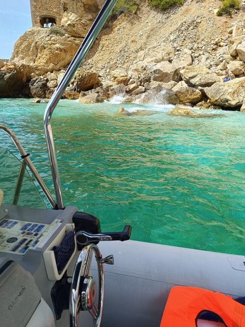 Marseille: Côte Bleue Calanques Boat Tour with Swimming - The guide can shape the whole experience