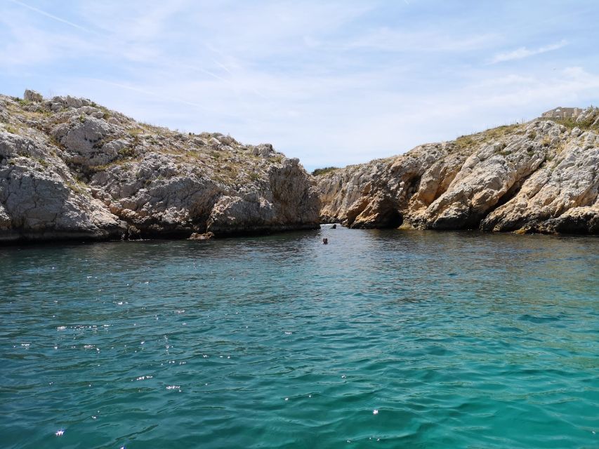 Marseille: Frioul Islands Boat Tour with Swim Stop - Vallon des Auffes and Marseille’s fishing coast