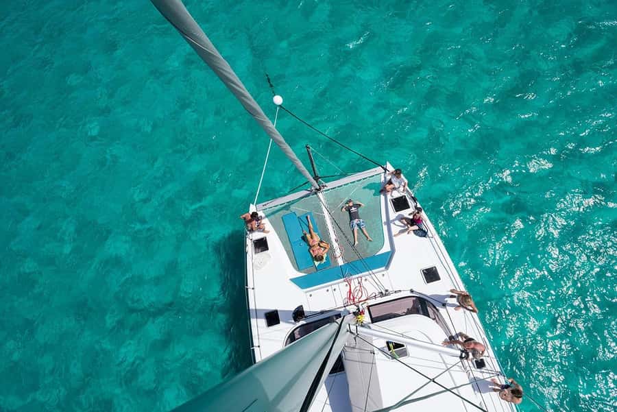 Mauritius: Catamaran Cruise to Ile Aux Cerfs with BBQ Lunch - The return sail and Mauritian Sega