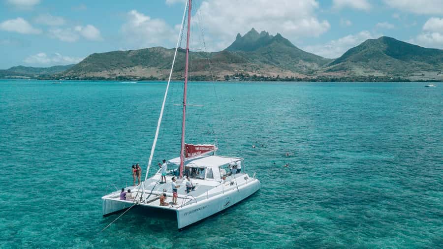 Mauritius: Catamaran Day Cruise to lle aux Cerfs with Lunch - Key points to know before booking