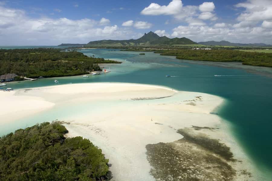 Mauritius: Ile Aux Cerfs Catamaran Trip w/ Lunch & Transfer - Starting in Trou d’Eau Douce with a hotel pickup