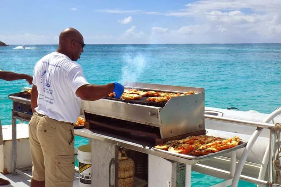 Mauritius: Ile Aux Cerfs Catamaran Trip w/ Lunch & Transfer - Who will enjoy this cruise most