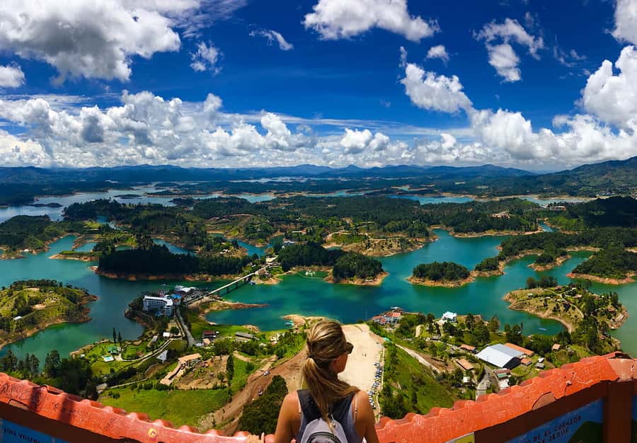 Medellin: Guatapé Day Trip & Boat to Pablo Escobar's Estate - Hacienda La Manuela: history with a clear-eyed view