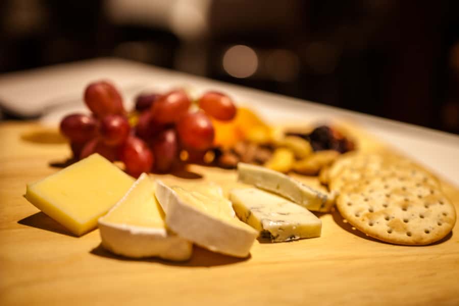Melbourne: 4-Course Dinner Cruise with Drinks - Boarding at Southbank for a Three-Hour Yarra Cruise