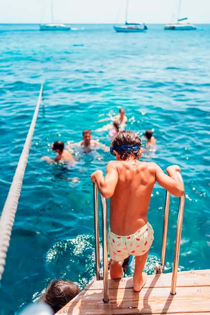 Menorca: Coves and Beaches Boat Trip w/ optional Paella - Paella lunch on the full-day sailing