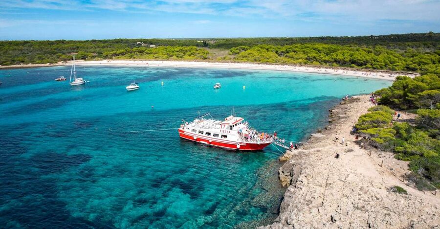 Menorca: Full-Day Boat Tour with Paella Lunch - What the boat day feels like in practice