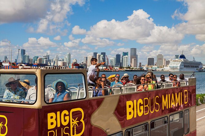 Miami: Hop-on Hop-off Tour + Cruise & Free 1-Hour Bike Rental - Design District and Wynwood Walls