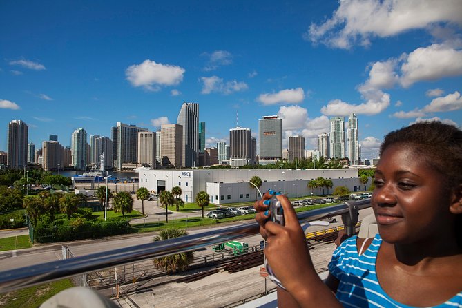 Miami: Hop-on Hop-off Tour + Cruise & Free 1-Hour Bike Rental - Downtown Miami and Little Havana