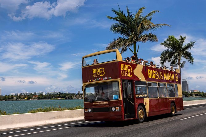 Miami: Hop-on Hop-off Tour + Cruise & Free 1-Hour Bike Rental - What the audio tour is like