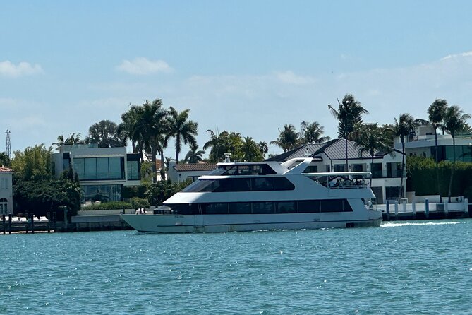 Miami Skyline Boat Cruise Past Millionaire's Homes Optional Stop - Key things to know before you book