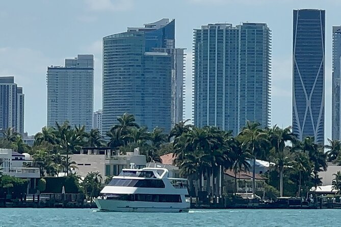 Miami Skyline Boat Cruise Past Millionaire's Homes Optional Stop - What this Miami cruise actually shows you