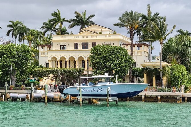 Miami Skyline Boat Cruise Past Millionaire's Homes Optional Stop - Boat comfort, seating, and onboard extras