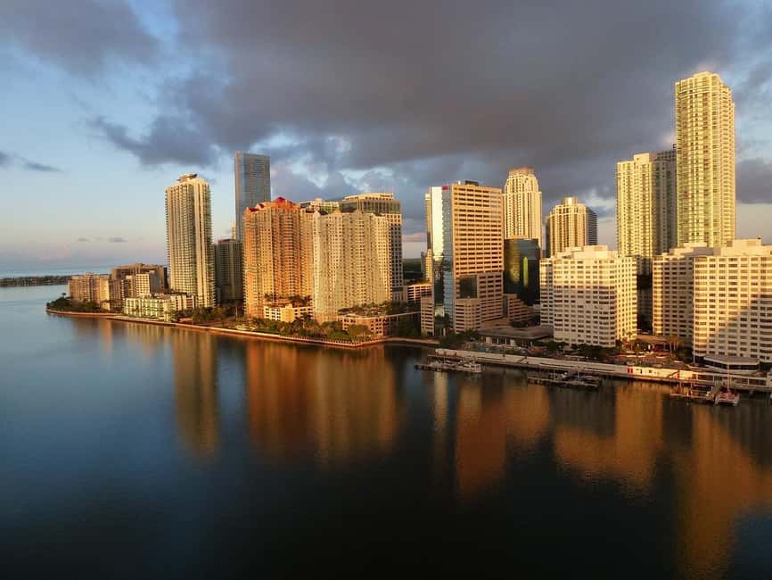 Miami Skyline Cruise of Millionaire Homes - Hibiscus, Star, Palm, and the Venetian Islands