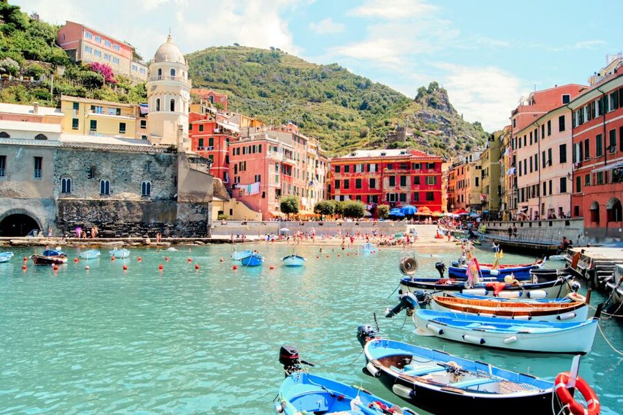 Milan: Cinque Terre Full-Day Guided Trip With Cruise - How much time do you really get in Cinque Terre?