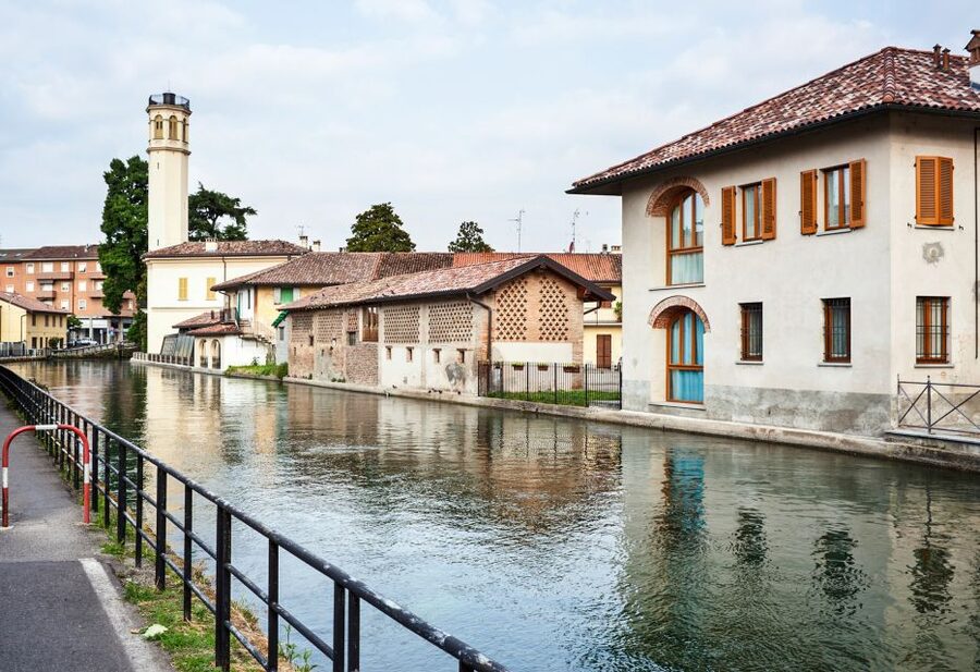 Milan: Navigli District Canal Boat Tour with Aperitivo - Key points to know before booking