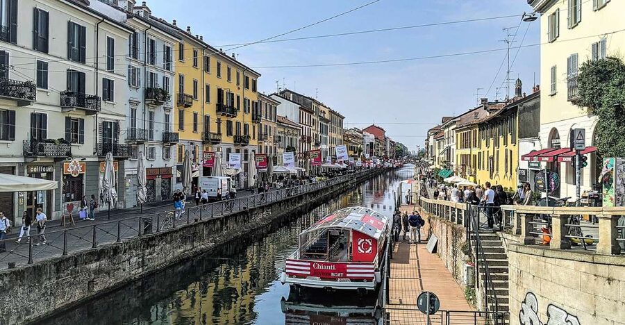 Milan: Navigli District Canal Boat Tour with Aperitivo - Finding the pier at Alzaia Naviglio Grande 4