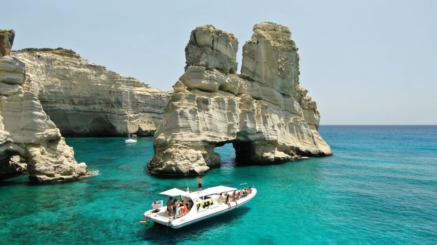 Milos: Half-Day Speedboat Cruise to Klefiko with Snorkeling - Food, photos, and the human side of the trip