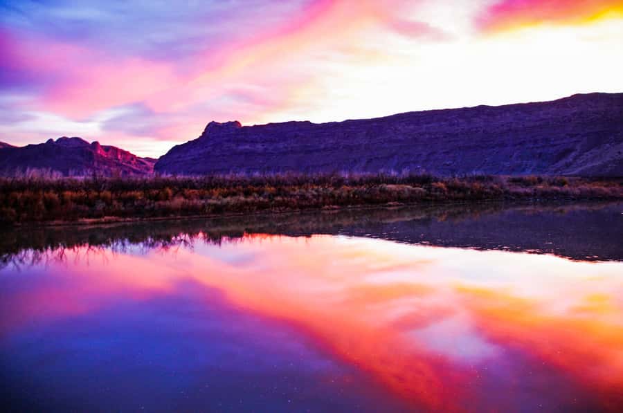 Moab: Colorado River Dinner Cruise with Music and Light Show - Practical ways to make the evening better