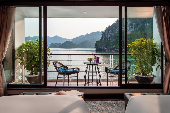 Mon Chéri Cruise 5 star: Unique 2 Days Tuan Chau - Halong bay - Lan Ha Bay - Bamboo Boats and the Caves Near Cat Ba Island