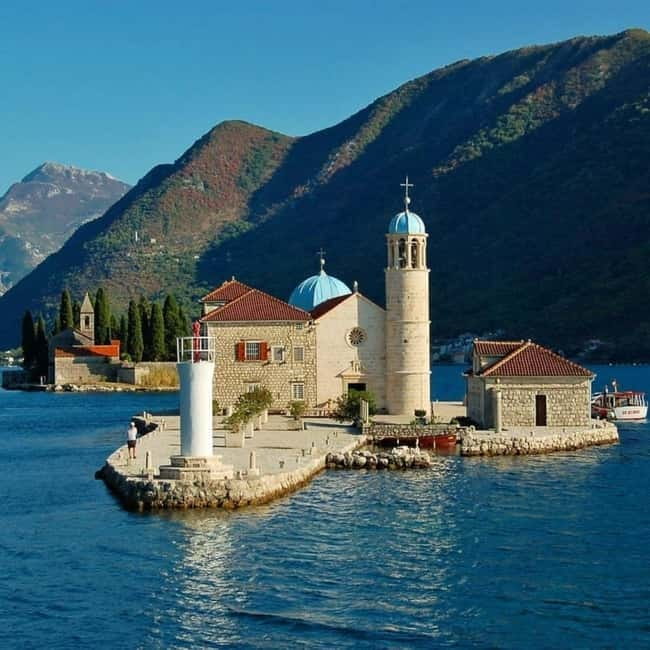 Montenegro Day Trip & Kotor Bay Short Boat Cruise - Kotor old town and its Venetian walls