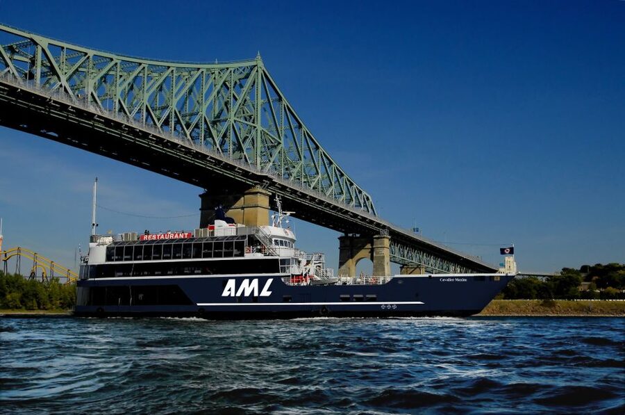 Montréal: 3 or 5-Course Dinner Cruise with DJ & Dancing - Who will enjoy this Montréal evening?