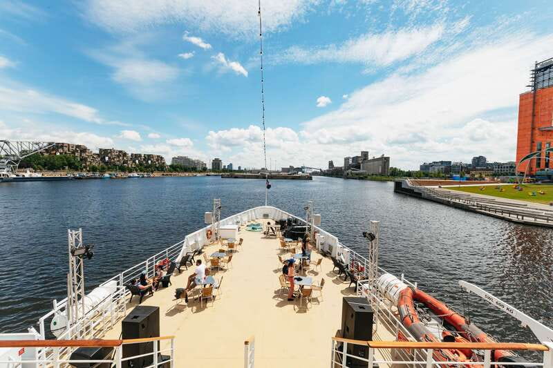 Montréal: Guided Sightseeing River Cruise - The Old Port and Clock Tower from the river