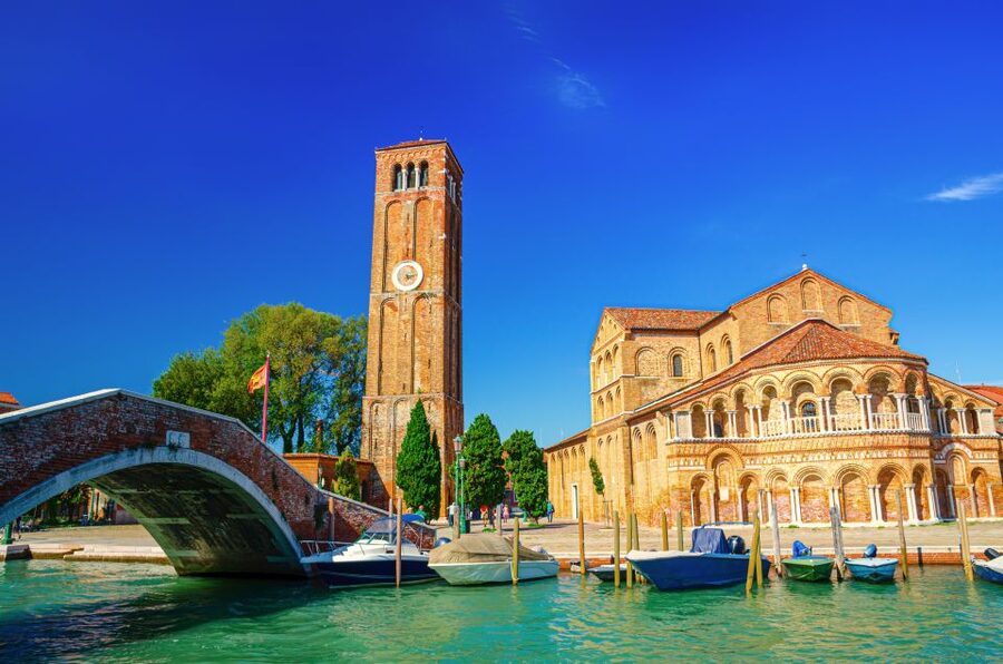Murano & Burano Guided Tour by Private Boat with Glassmaking - The guides make the difference