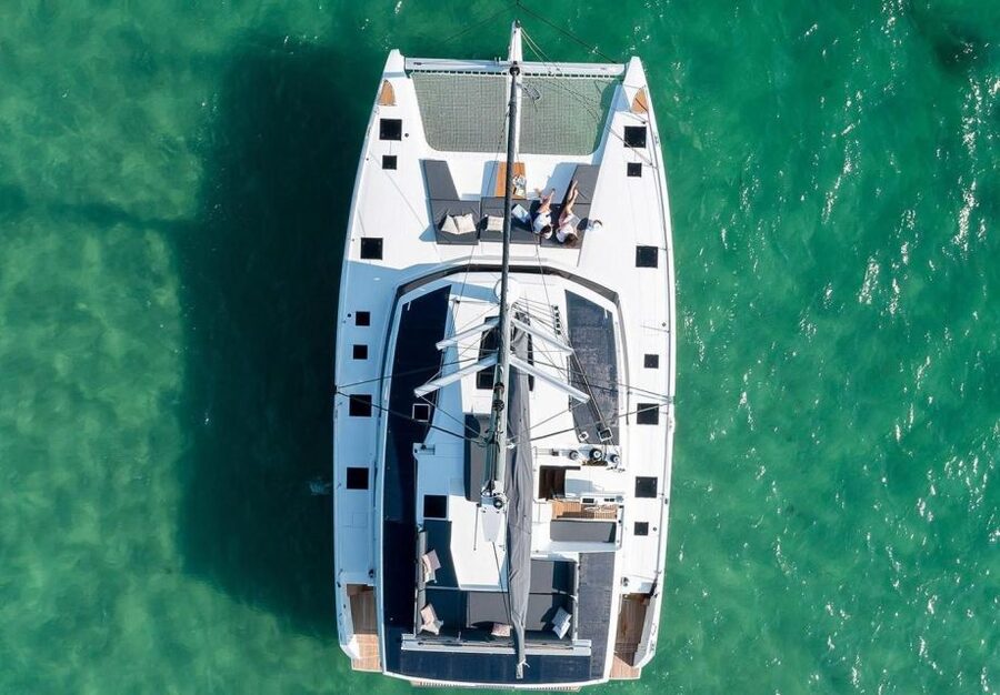 Mykonos: Catamaran Cruise with 3-Course Meal and Transfers - Should you book it?