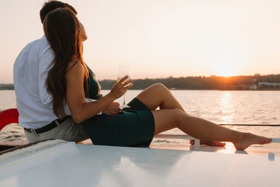 Mykonos: Catamaran Cruise with Lunch, Drinks and Transfer - Group size, comfort, and the social side