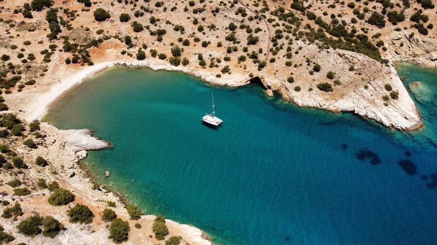 Naxos: Catamaran Cruise with Lunch & Drinks - Swimming stops around Naxos and Paros