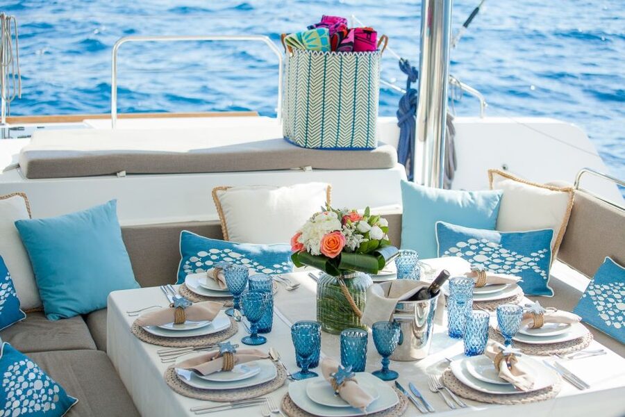 Naxos: Catamaran Cruise with Lunch & Drinks - Is it suitable for older people and families?
