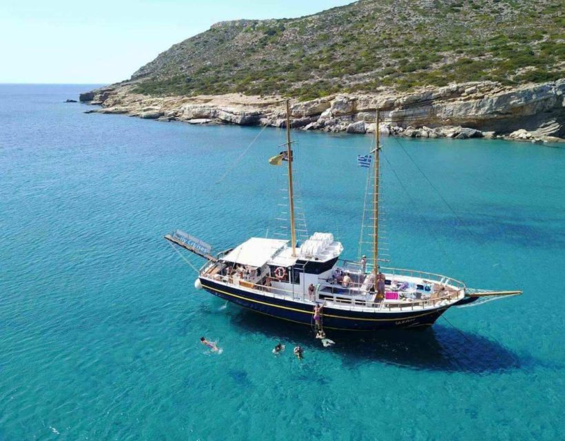 Naxos: Rina Cave-Koufonisi Cruise & Rina Cave Swim with BBQ - What the boat feels like at full capacity