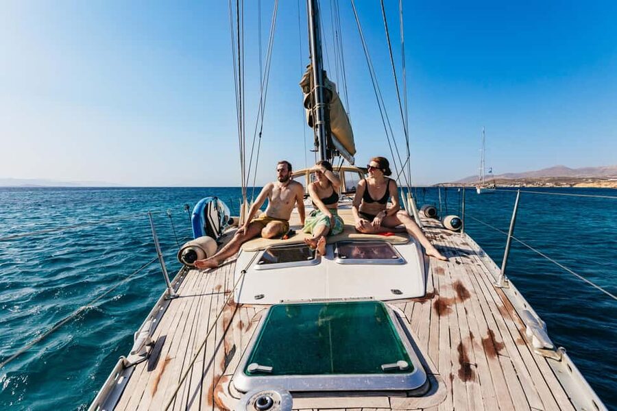 Naxos: Sailing Cruise with Lunch & Drinks - A relaxed social atmosphere, not a party boat