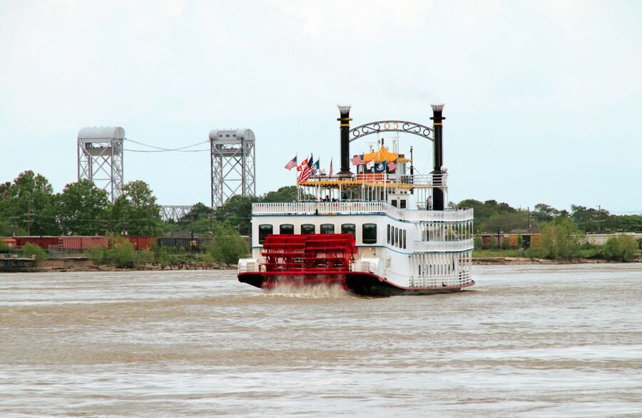 New Orleans: Creole Queen History Cruise with Optional Lunch - What you see along the river