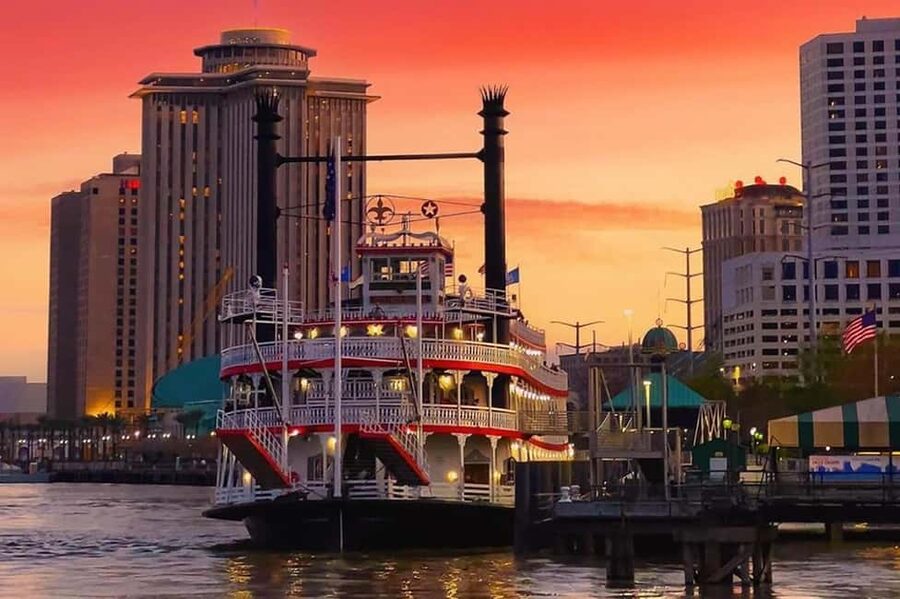 New Orleans: Evening Steamboat Jazz Cruise + Optional Dinner - Choosing between cruise-only and the Creole buffet