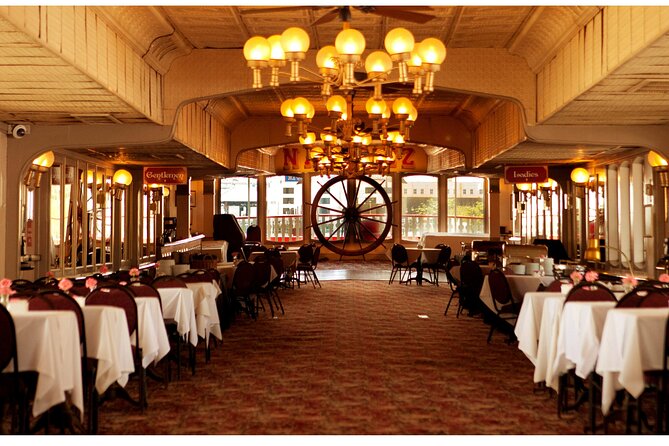 New Orleans Steamboat Natchez Jazz Cruise - A paddlewheel boat with room to move