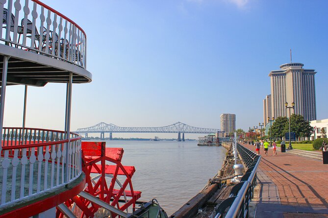 New Orleans Steamboat Natchez Jazz Cruise - What you see on the two-hour route