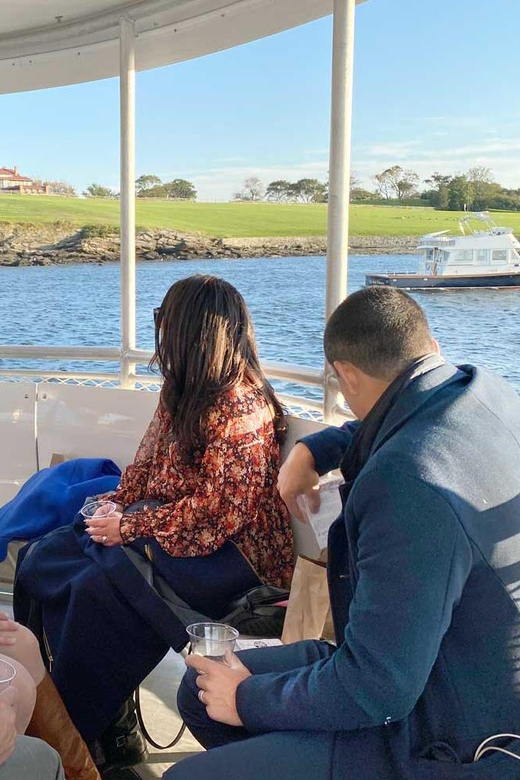 Newport, Rhode Island: Scenic Narragansett Bay Cruise - A guide-led tour, not an audio loop