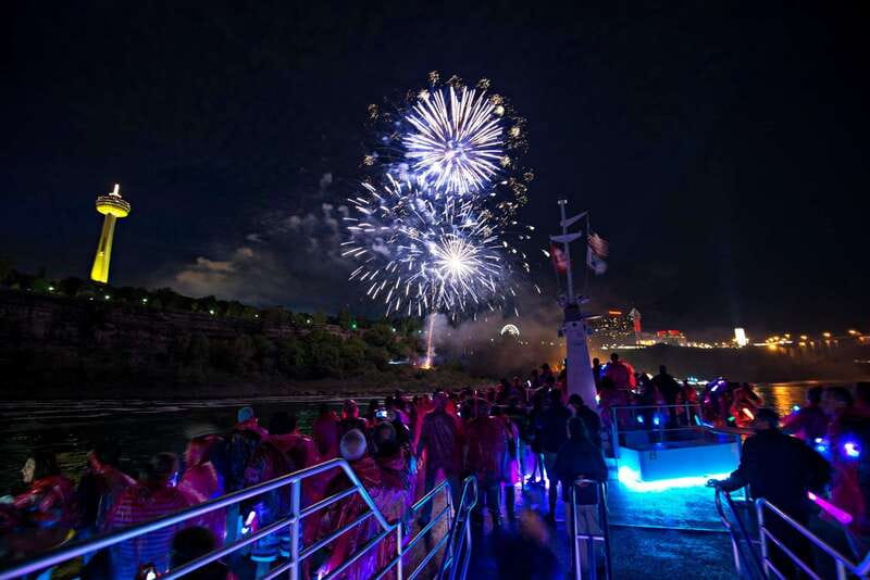Niagara Falls, Canada: Evening Fireworks Cruise - The mist platform versus the sheltered areas