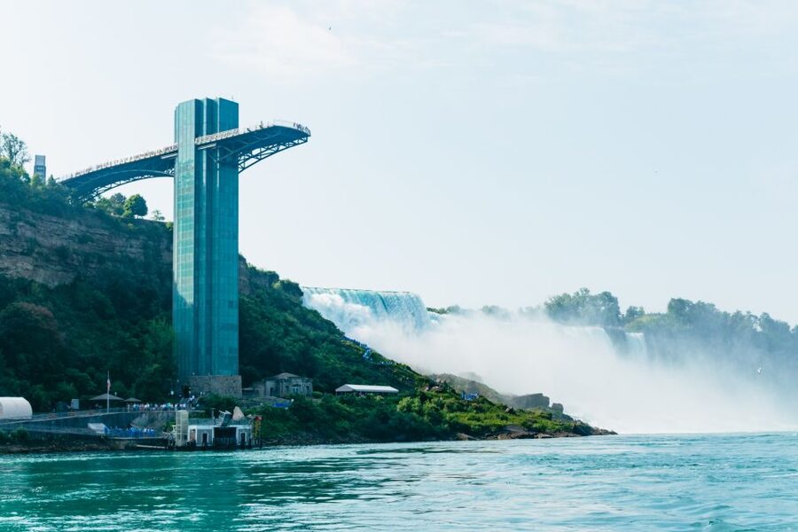 Niagara Falls: Cave of the Winds, Boat Ride, & Trolley Tour - The guides make the difference