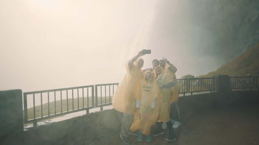 Niagara Falls: Premium Tour, Boat & Journey Behind the Falls - The Floral Clock and smaller scenic stops