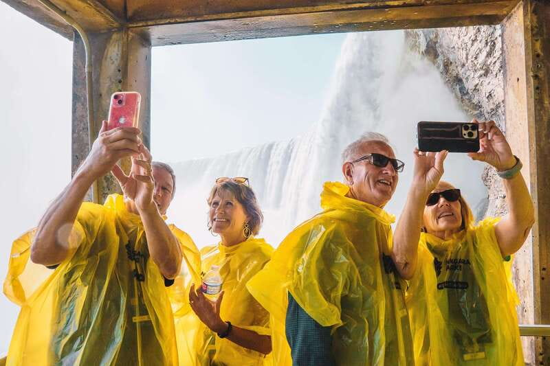 Niagara Falls Tour: Boat Ride, Journey Behind Falls and more - The morning begins beside Queen Victoria Place